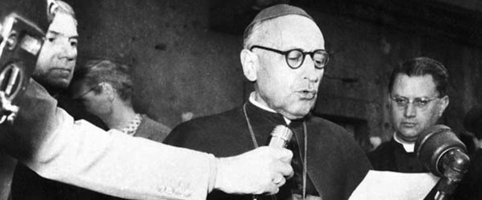 Cardinal Mindszenty addresses the press
